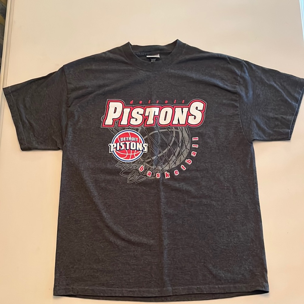 Detroit Pistons T-Shirt